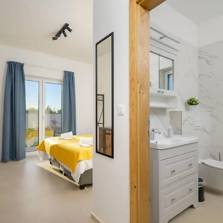 The Best Property With Private Pool Apartman
